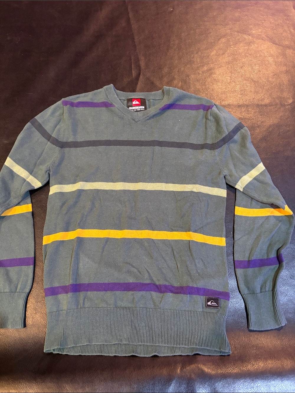Quiksilver Men V-Neck Sweater in Slate Blue with Yellow & Purple Stripes